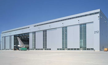 Sliding hangar port